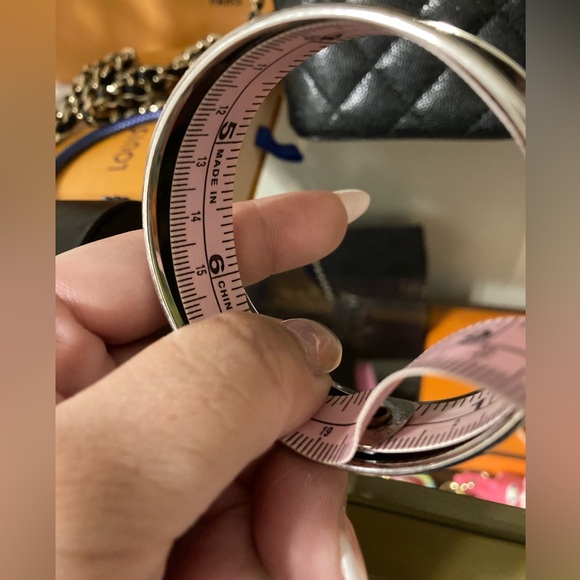 ⛳️⛳️ Hermes Black and Gold Equestrian Bracelet - Picture 11 of 14